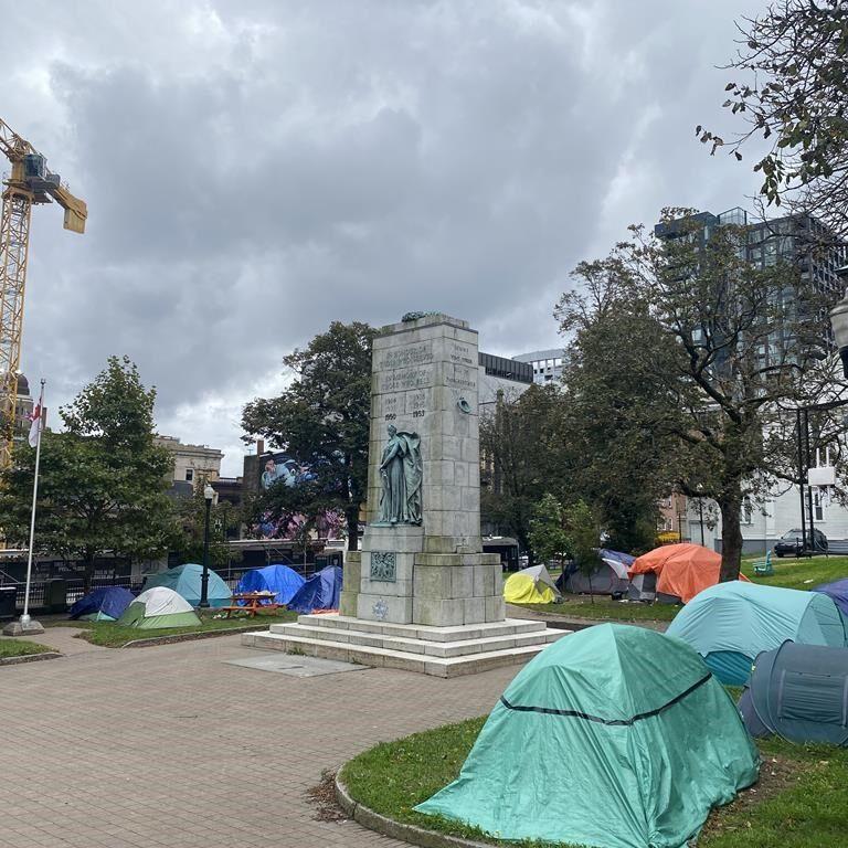 As colder, stormy weather hits East Coast, growing fears tent encampments are unsafe